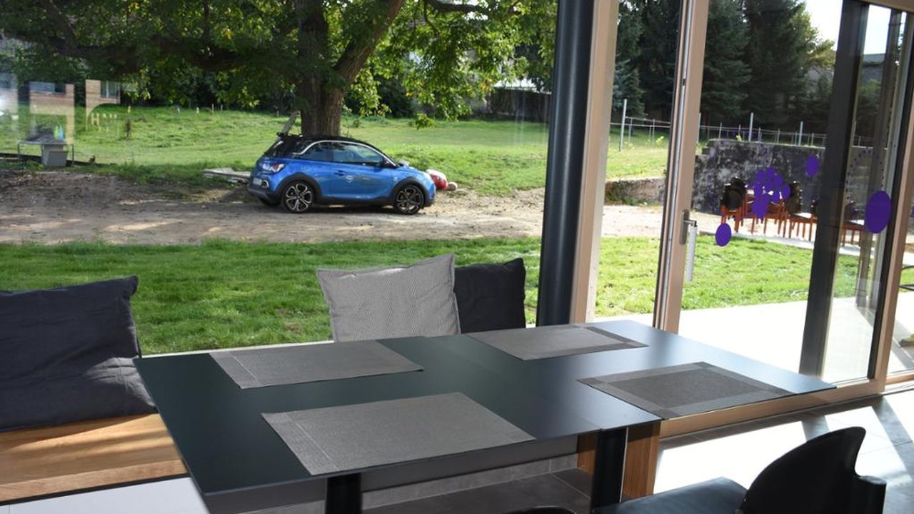 blick-aus-fruhstucksraum-sonnig blick-aus-fruhstucksraum-sonnig